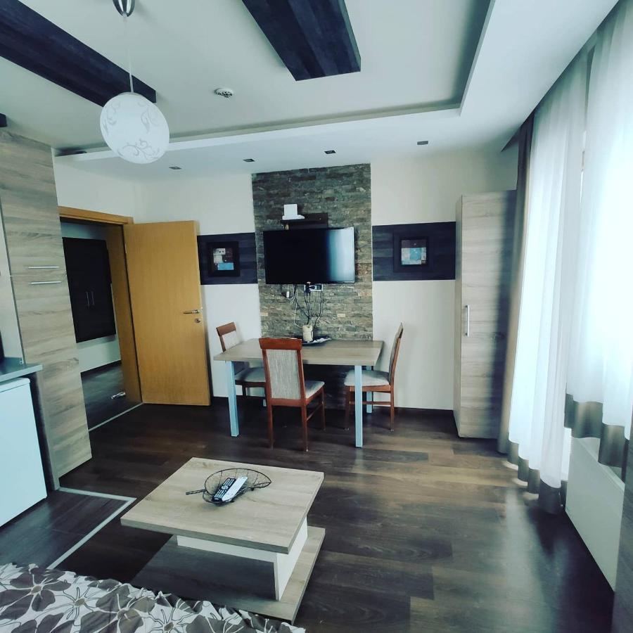 Apartman D16 Milmari コパオニク エクステリア 写真