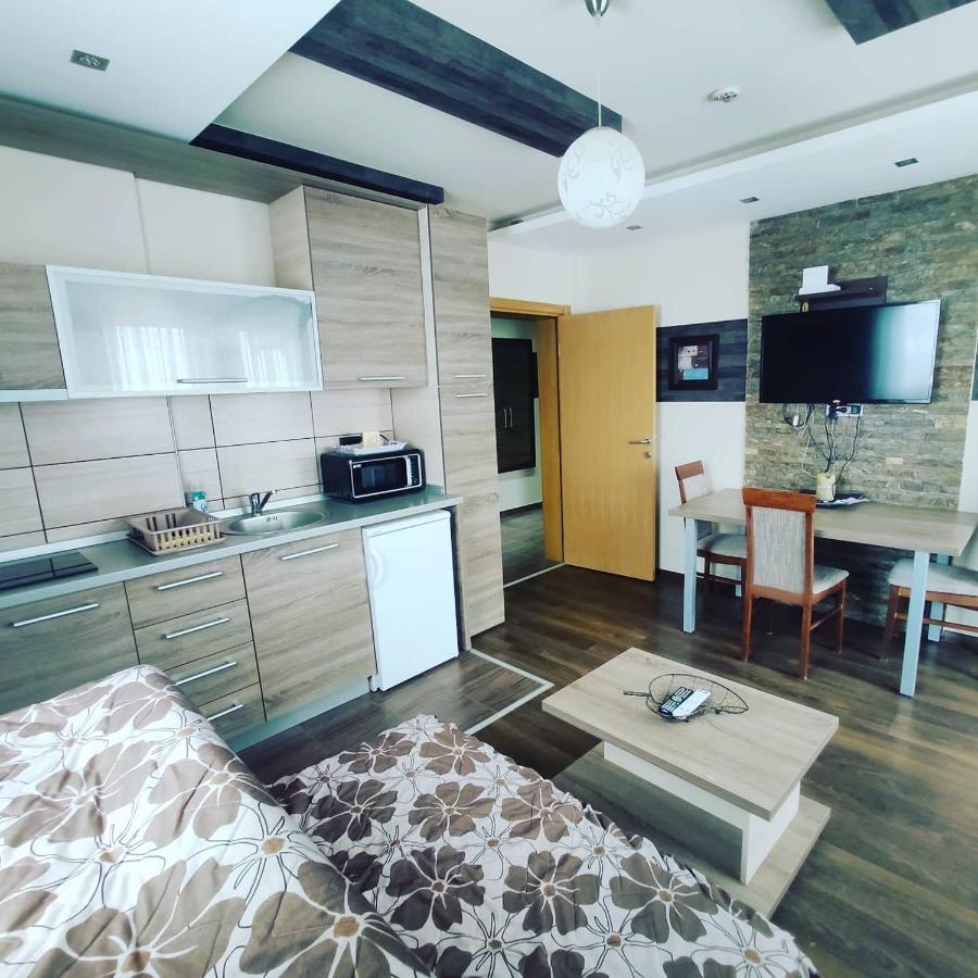 Apartman D16 Milmari コパオニク エクステリア 写真